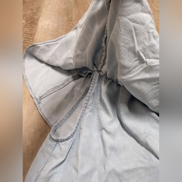 Sanctuary Off the Shoulder Chambray Top - Picture 5 of 8